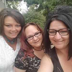 Meet your Posher, Dana